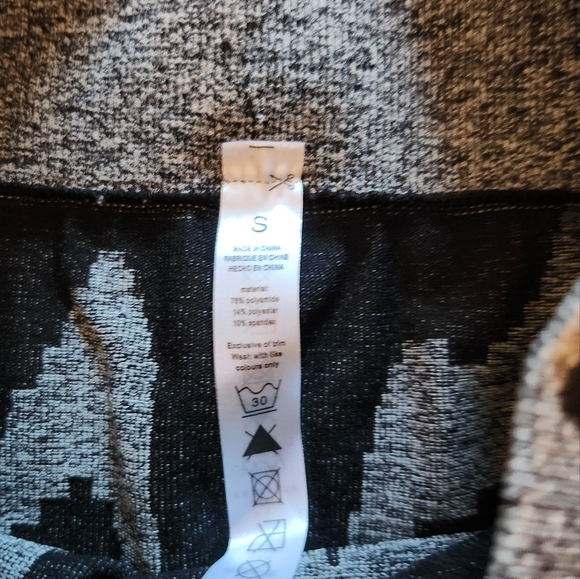 Novah Sport Gray and Black Activewear Set Size Small - Picture 5 of 8